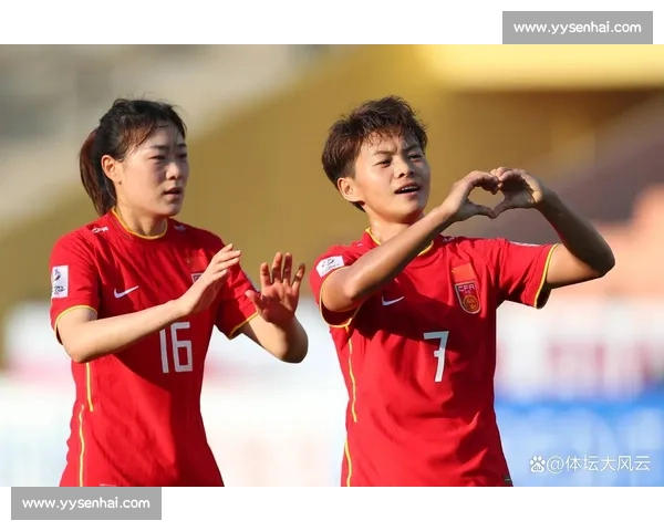 中国女足热身赛 3-0 青岛西海岸女足 王霜领衔锋线建功 新战术初见成效 中国女足热身赛 3-0 青岛西海岸女足 王霜领衔锋线建功 新战术初见成效